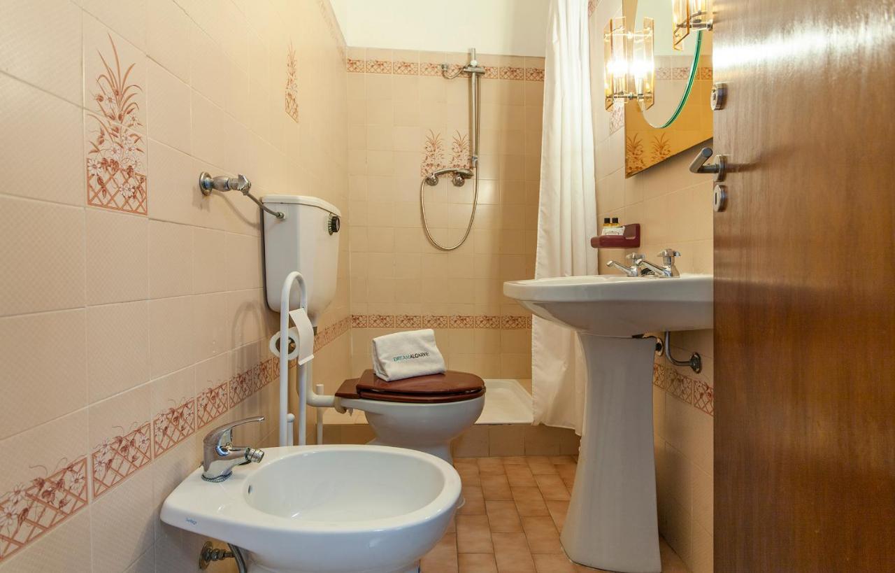 O - Sao Goncalo Central Guesthouse Lagos Zewnętrze zdjęcie